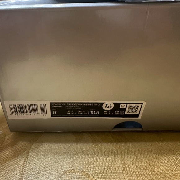 🩶New Women’s 10.5 / Mens 9- Nike Air Jordan 1 Retro High OG  NRG Chrome Sneakers - Picture 9 of 11